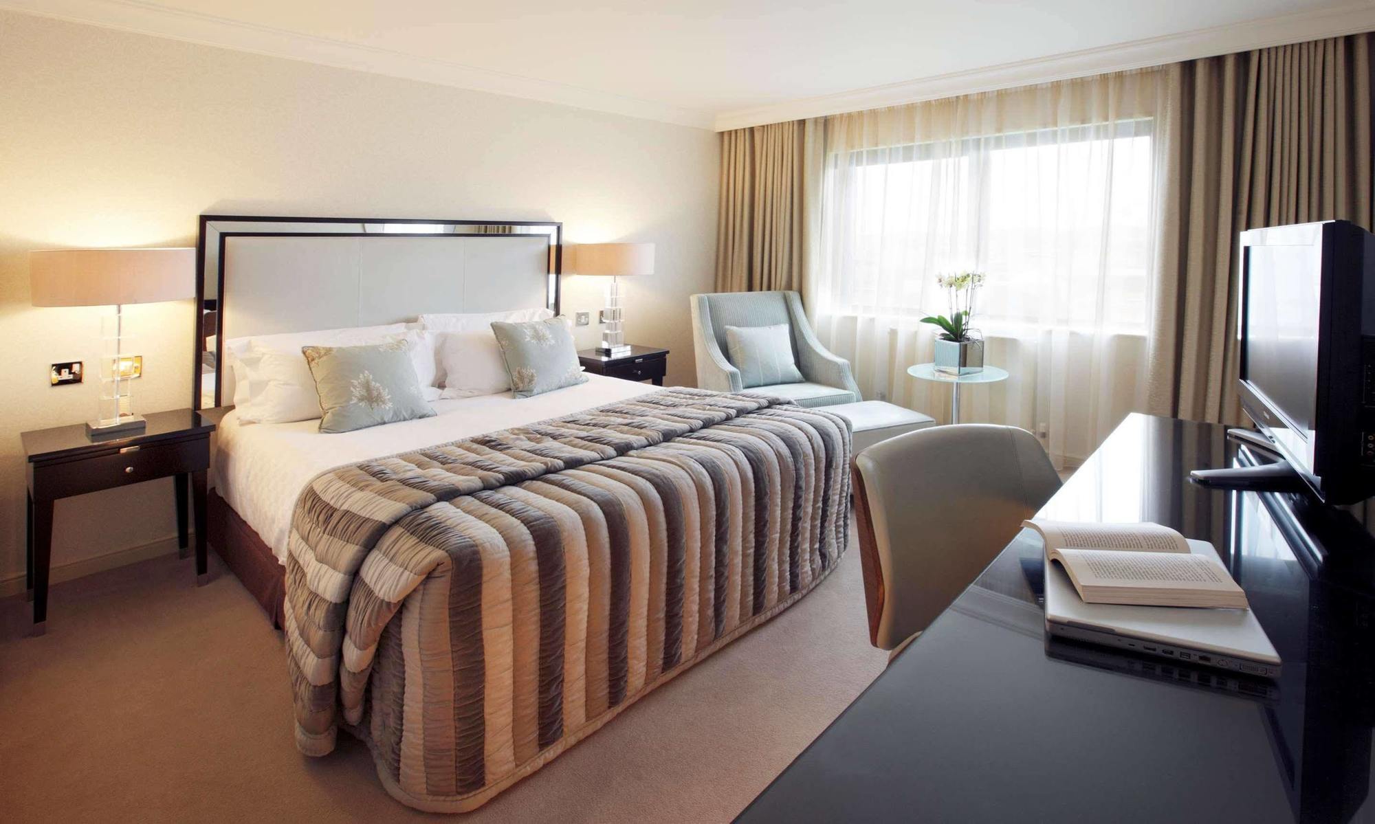 Hotel The 4*